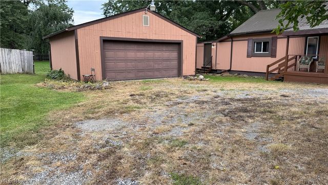 480 N Leavitt Road, Leavittsburg, OH 44430