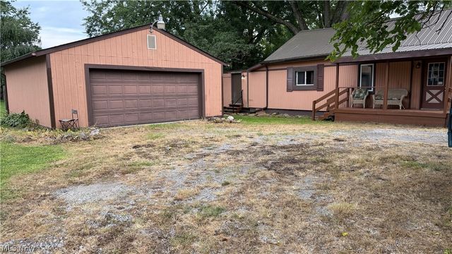 480 N Leavitt Road, Leavittsburg, OH 44430