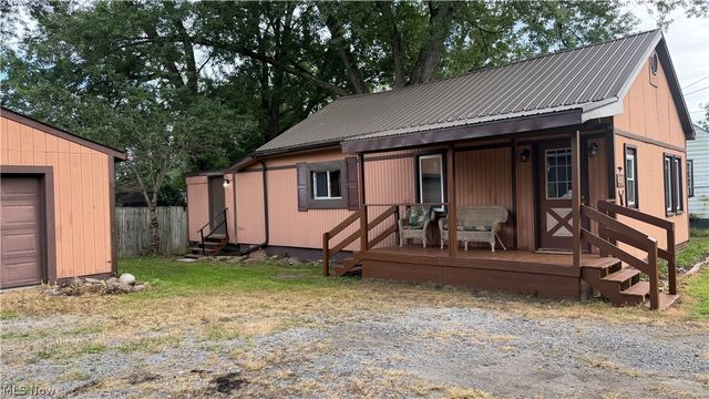 480 N Leavitt Road, Leavittsburg, OH 44430