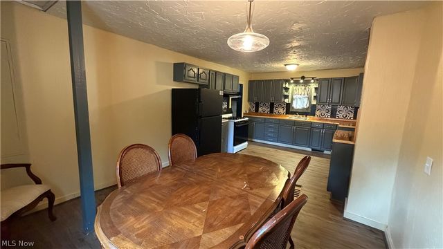 480 N Leavitt Road, Leavittsburg, OH 44430