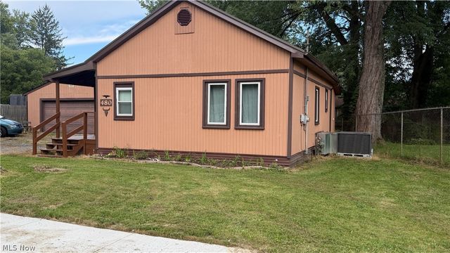 480 N Leavitt Road, Leavittsburg, OH 44430