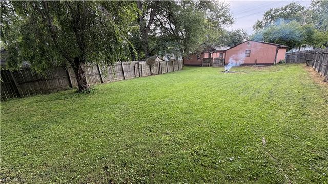 480 N Leavitt Road, Leavittsburg, OH 44430