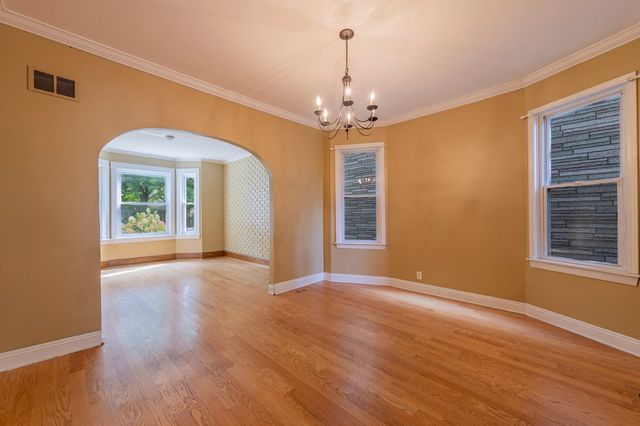 1932 W Touhy Avenue 1, Chicago, IL 60626