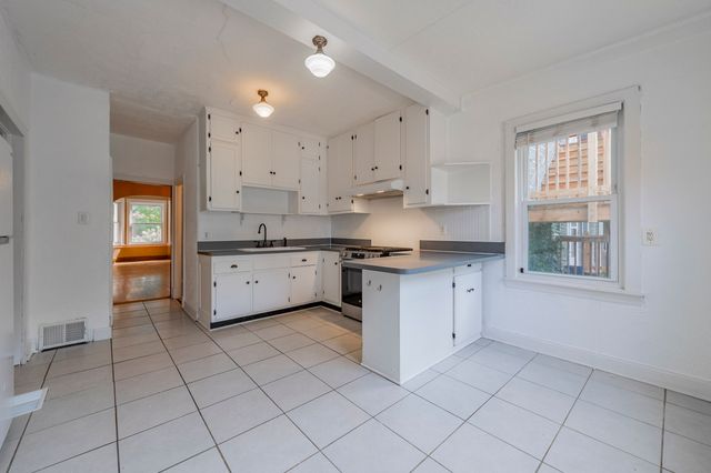 1932 W Touhy Avenue 1, Chicago, IL 60626