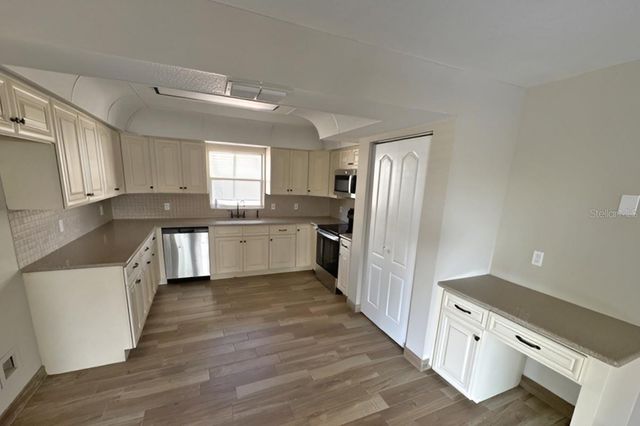 1825 MARCONI AVENUE, North Port, FL 34286