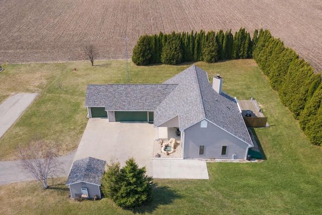 207 W 2nd Street, Friesland, WI 53935