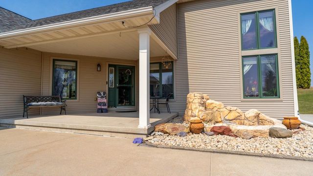 207 W 2nd Street, Friesland, WI 53935