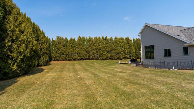 207 W 2nd Street, Friesland, WI 53935
