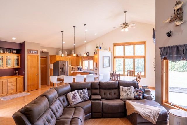 207 W 2nd Street, Friesland, WI 53935