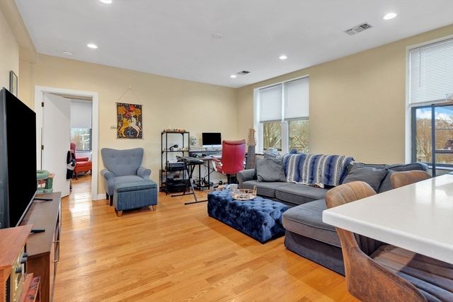 33 Brainerd Rd 311, Boston, MA 02134