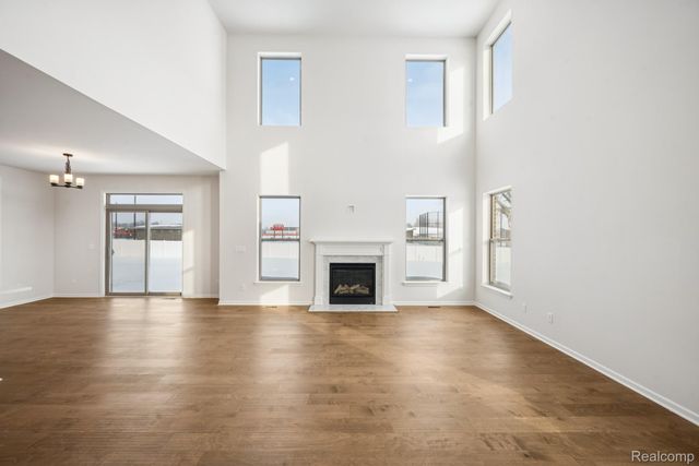 12185 Moore Lane, Washington Township, MI 48094