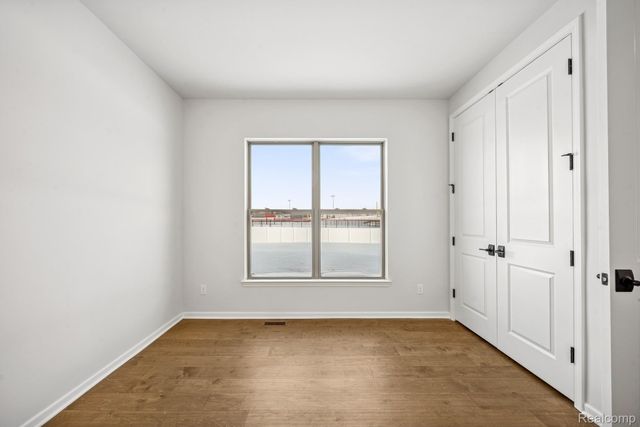 12185 Moore Lane, Washington Township, MI 48094