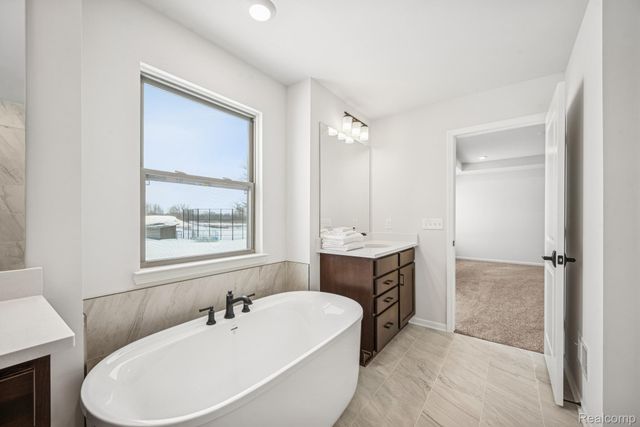 12185 Moore Lane, Washington Township, MI 48094