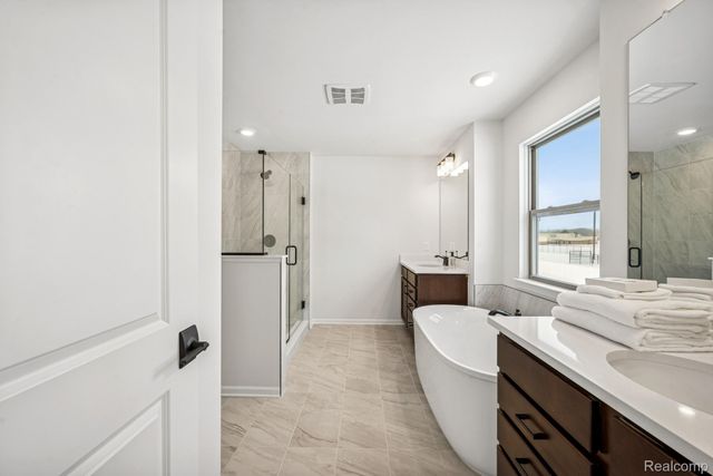 12185 Moore Lane, Washington Township, MI 48094