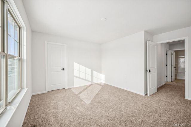 12185 Moore Lane, Washington Township, MI 48094