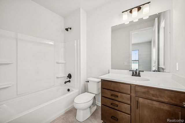 12185 Moore Lane, Washington Township, MI 48094