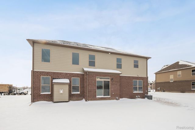 12185 Moore Lane, Washington Township, MI 48094