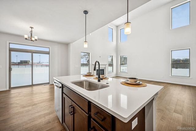 12185 Moore Lane, Washington Township, MI 48094