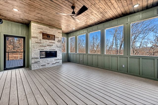 2 Steven Lane, Bella Vista, AR 72715