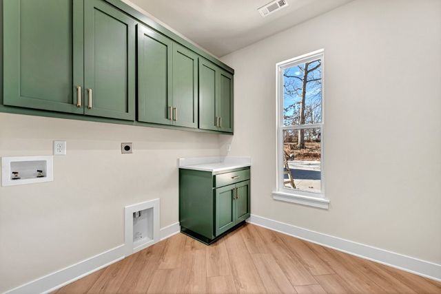 2 Steven Lane, Bella Vista, AR 72715