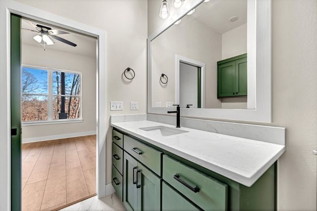 2 Steven Lane, Bella Vista, AR 72715