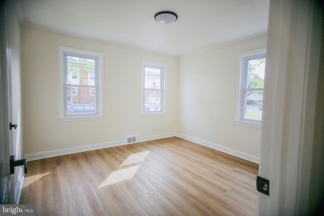 155 MAPLE AVE, Holmes, PA 19043