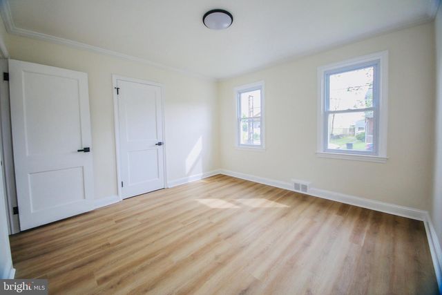 155 MAPLE AVE, Holmes, PA 19043