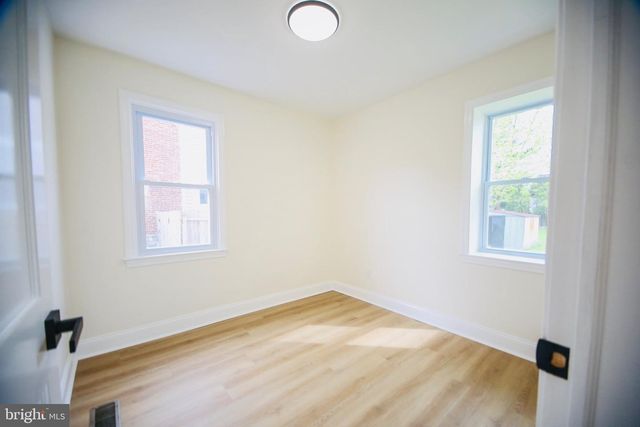 155 MAPLE AVE, Holmes, PA 19043