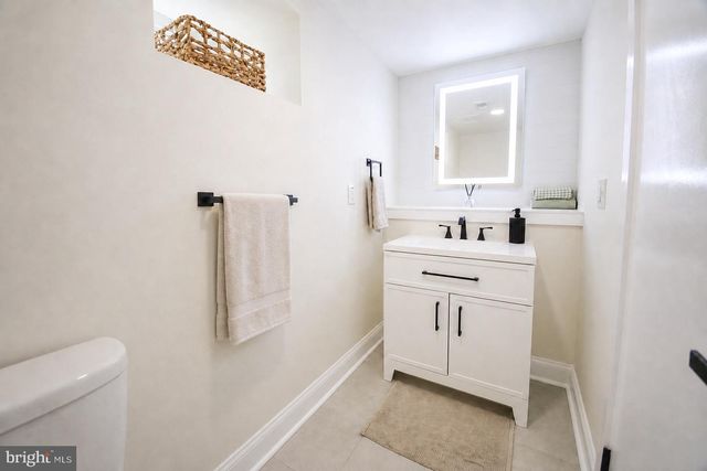 155 MAPLE AVE, Holmes, PA 19043
