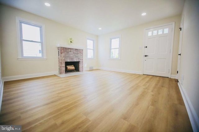 155 MAPLE AVE, Holmes, PA 19043