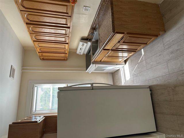 710 E 211th Street, Bronx, NY 10467