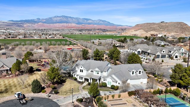 2917 S OLD FARM RD, Washington, UT 84780