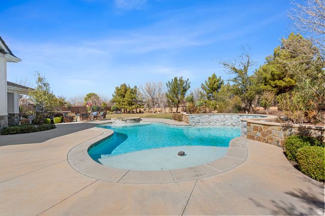 2917 S OLD FARM RD, Washington, UT 84780