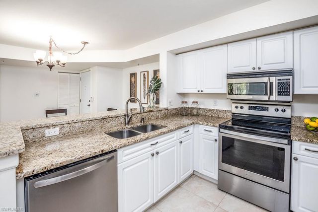 1240 Wildwood Lakes BLVD 104, Naples, FL 34104