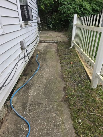 86 W Main St, North Adams, MA 01247