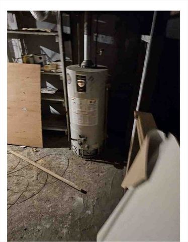 86 W Main St, North Adams, MA 01247