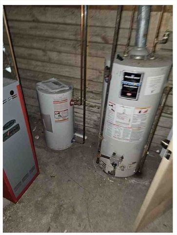 86 W Main St, North Adams, MA 01247