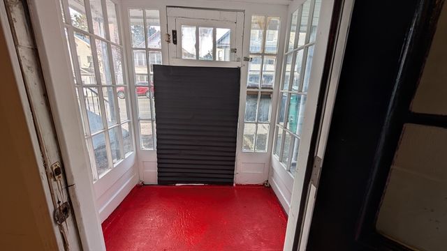 86 W Main St, North Adams, MA 01247