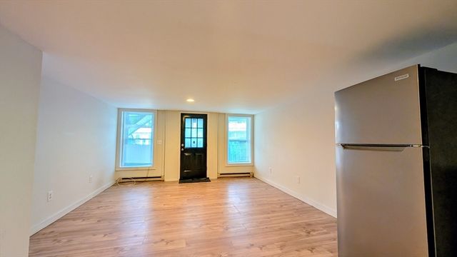 86 W Main St, North Adams, MA 01247