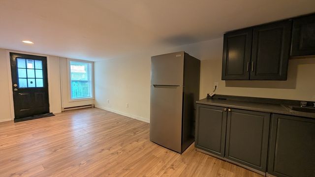 86 W Main St, North Adams, MA 01247