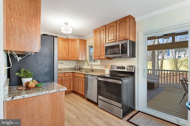 4524 SAMUELS PINE RD, Chantilly, VA 20151