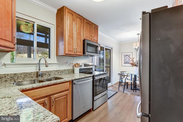 4524 SAMUELS PINE RD, Chantilly, VA 20151