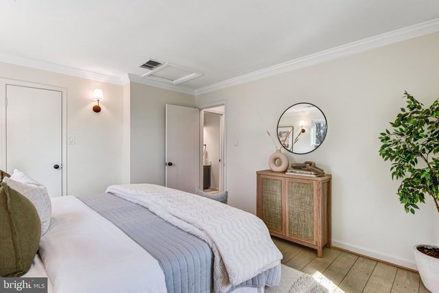 4524 SAMUELS PINE RD, Chantilly, VA 20151