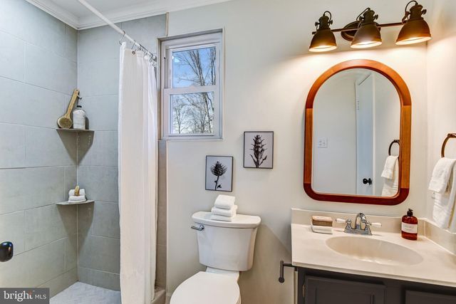 4524 SAMUELS PINE RD, Chantilly, VA 20151