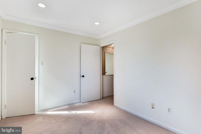 4524 SAMUELS PINE RD, Chantilly, VA 20151