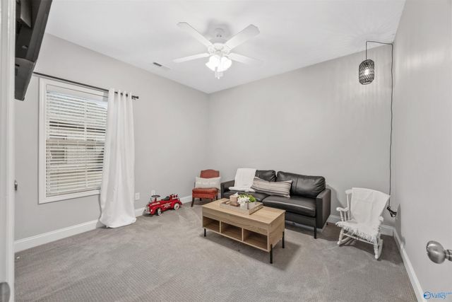 7607 Summerdawn Drive SE, Owens Cross Roads, AL 35763