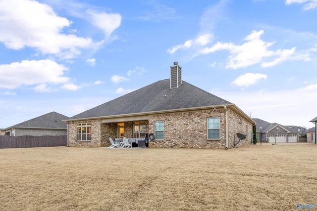 7607 Summerdawn Drive SE, Owens Cross Roads, AL 35763