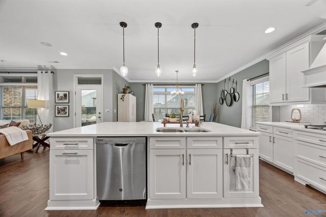 7607 Summerdawn Drive SE, Owens Cross Roads, AL 35763