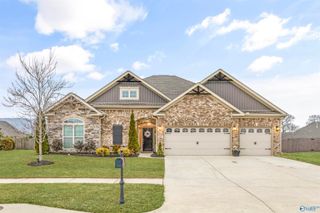 7607 Summerdawn Drive SE, Owens Cross Roads, AL 35763