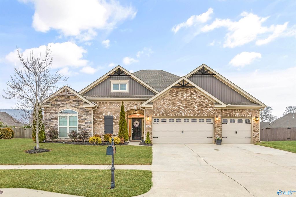 7607 Summerdawn Drive SE, Owens Cross Roads, AL 35763